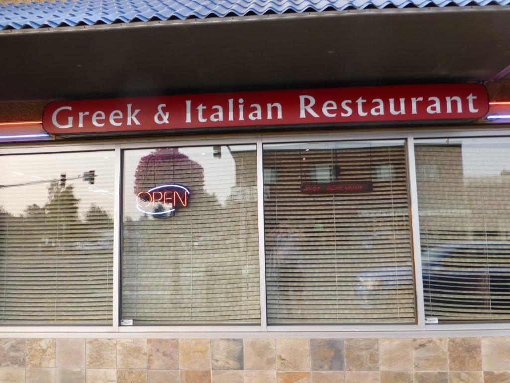 Dimitri`s Greek & Itln Restaurant
